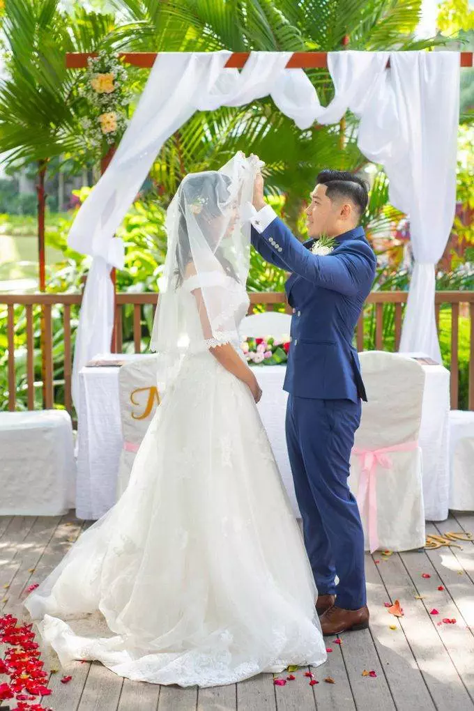 banyan deck wedding