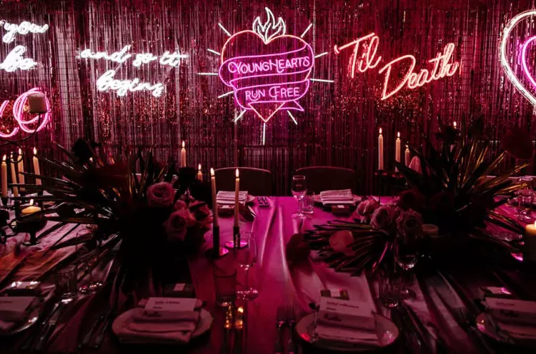 This image has an empty alt attribute; its file name is 01-This-gorgeous-and-bright-neon-wedding-was-inspired-by-Romeo-and-Juliet-and-Marie-Antoinette-aesthetics-750x496-1.jpg